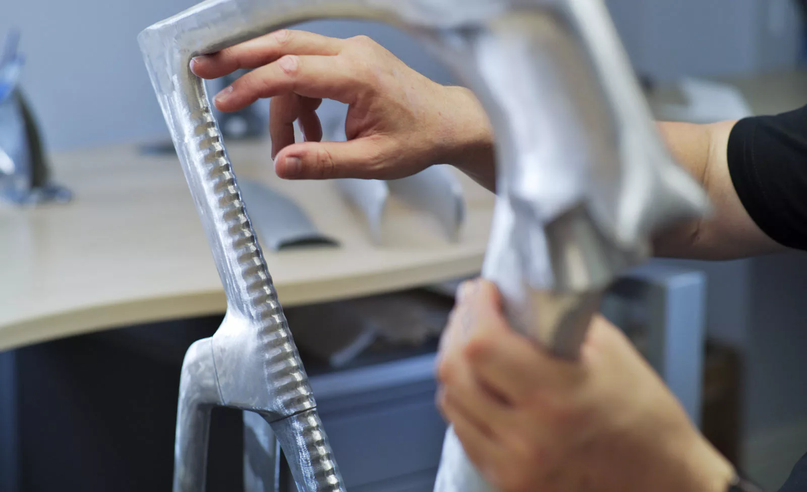 - Marchas Cicloturistas Bicicleta de pista Hour Record de aleación Scalmalloy impresa en 3D Pinarello Bolide F, acanalada para mayor velocidad