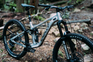 Knolly Chilcotin Gen 6, marco, primer plano