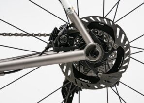 Freno trasero Mocaic Cycles GT-1 iAR de montaje plano