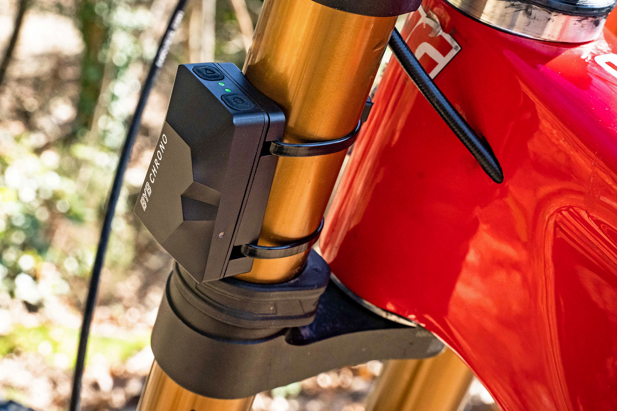 El cronómetro de vueltas GPS BYB Chrono te ayuda a encontrar adónde ir más rápido, montaje en horquilla