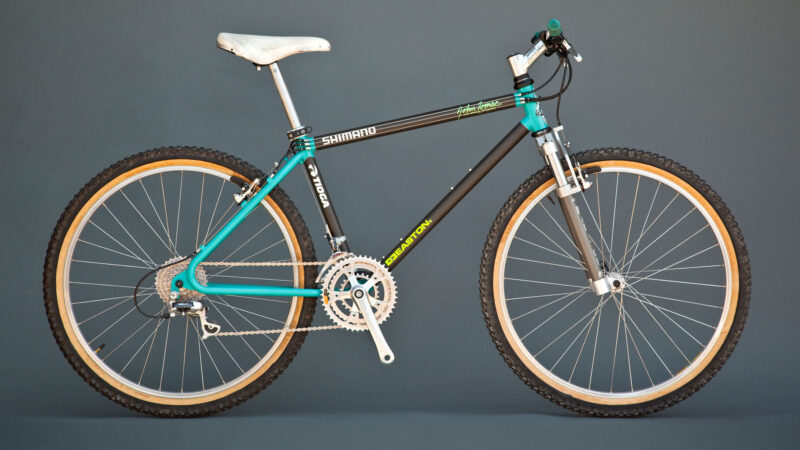 - Marchas Cicloturistas Horquilla de suspensión Manitou de la vieja escuela en un Yeti de los 90