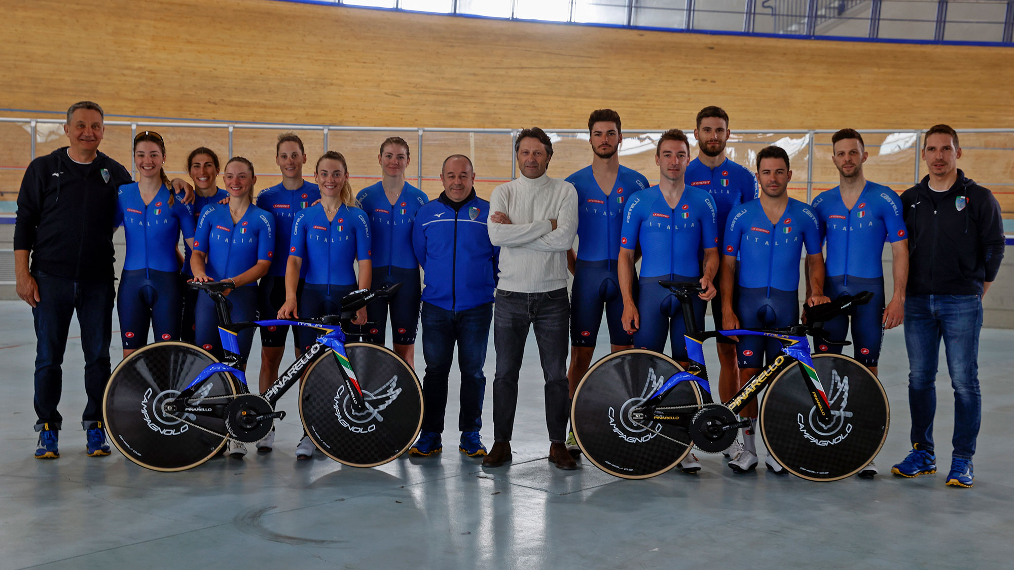 - Marchas Cicloturistas Bicicletas de pista Pinarello Bolide F HR en carbono o aleación impresas en 3D para los Juegos Olímpicos de París 2024, equipo nacional italiano